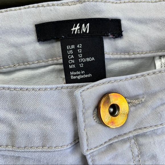 3/$25 || H&M Cream-Coloured Jeans/Pants - Picture 3 of 5